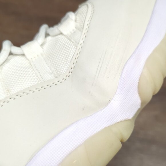 Jordan 11 Retro Platinum Tint - Picture 7 of 10